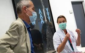 'we krijgen nu een gevoel van terugkeer naar de normaliteit, maar de pandemie is niet voorbij.' © belga. Erika Vlieghe En Nu Wil Ik Dat Het Gedaan Is Nieuws365