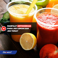 Anda bisa membuat jues lemon lalu diaplikasikan ke bagian wajah anda, diamkan kurang lebih selama 10 menit, agar kandungannya meresap ke kulit wajah. Facebook