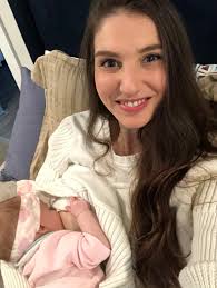 Dara Boxer's Instagram, Twitter & Facebook