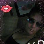 Shannon Dewald's Instagram, Twitter & Facebook