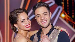 Eine kleine probe für die beziehung wird let's dance trotzdem, glaubt er: Christina Luft Ist Die Freundin Von Luca Hanni Schwanger Gala De