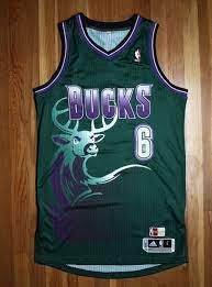 Older kids' nike therma flex nba hoodie. Jersey Spotlight Marquis Daniels Milwaukee Bucks Big Buck Adidas Rev30 Sole Collector