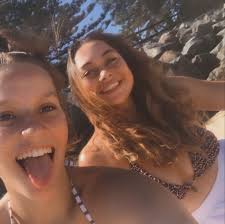 🐳lil beach day with ma fave gal