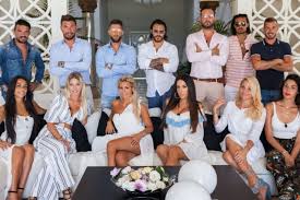 Use custom templates to tell the right story for your business. Article Similaire A Les Marseillais Australia Nikola Lozina En Larmes Dans Un Cimetiere Hante