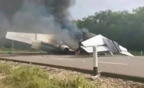 Todas las noticias sobre avionetas publicadas en el país. Video Derriban Avioneta Sospechosa En Mexico Y Aseguran Salio De Venezuela 5jul El Impulso