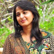 Anushka Hairstyles For Round Faces Hair Styles Indian Hairstyles