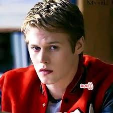 Who will you choose to stay with; A; Matt Donovan B; Tyler Lockwood.