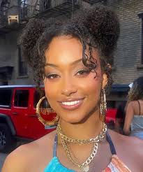 Danielle Kearney (@DanielleKearn15)