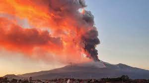 Pagesbusinesseslocal servicephotography videographyphotographerkimihory photovideoseruzione etna 24 dic 2018. Etna Un Ora Di Fuoco E Spettacolo Il Video Che Racconta L Ultima Eruzione Giornale Di Sicilia