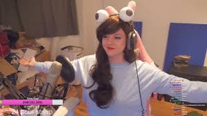Technoblade's disastrous life at daycare kicked out from his home and in desperate need for … E Girl F1nn5ter Cosplaying His Own Minecraft Skin In Mc Championship Youtube