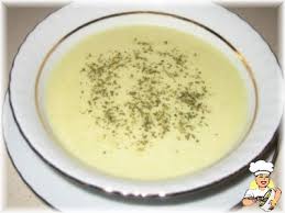 3 adet orta boy kabak, 1 adet orta boy patates, 1 adet orta boy soğan, 1 adet orta boy havuç, 1 litre sıcak su (et suyuda kullanılabilir), zeytinyağı, tuz, istenilen baharatlar, isteğe göre et bulyon. Kremali Kabak Corbasi Tarifi Lezzetler Com