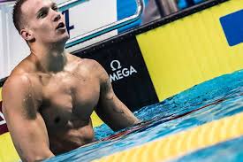 Caeleb dressel has been touted as michael phelps' replacement after the legendary swimmer retired post the rio 2016 olympics. Caeleb Dressel Breaks Phelps Elusive 100 Butterfly World Record In 49 50