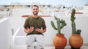 Sex Coach & Pornstar Robbie Oz Does 30 Videos in 30 Days