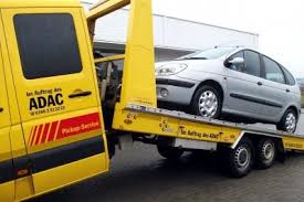Der adac ist vor allem für seine pannenhilfe bekannt, bei denen die mitarbeiter mit gelben autos unterwegs sind. Avd Oder Adac Tipps Und Entscheidungshilfe