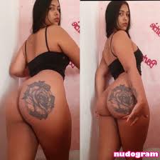 Mc Iasmin  oficial_mc.iasmin Foto vazada OnlyFans nua 9 - Nudogram v2.1