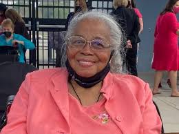 Headlines & Features