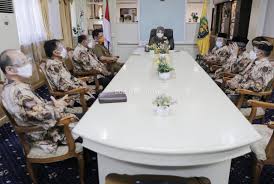 Ikatan ini terjadi saat manusia mulai hidup bersama dalam suatu wilayah tertentu dan tak beranjak dari situ. Pemprov Lampung Siap Tindaklanjuti Kegiatan Pembinaan Keagamaan Dalam Memerangi Radikalisme Di Kalangan Generasi Milenial Kliklampung