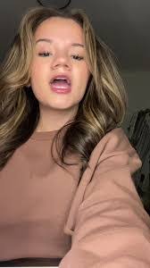 Rachel Link's Instagram, Twitter & Facebook