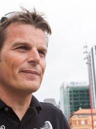 Dean Barker signs with Russians