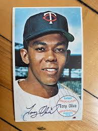 Mickey Kent's Instagram, Twitter & Facebook