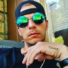 Daniel Rolon's Instagram, Twitter & Facebook