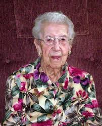 Elizabeth Mcafee's Instagram, Twitter & Facebook