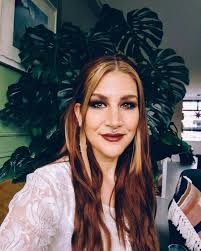 Happy weekend friends! I'm doing a hangout tomorrow at 8:00 PM CET. There  will be songs and Q&A and more! Like sharing excitement over Live Plans! In  case you missed it: I'll