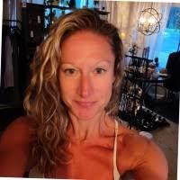 30+ "Leslie Roy" profiles