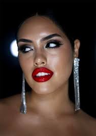 Hey guys! I'm a signed midsized model/photographer in the Hudson Valley and  NYC! I'd love to connect and work with other photographers and models to  shoot some awesome photos! Instagram.com/taiqiujing  Instagram.com/taiqiujing.photo