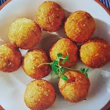 Frittierte Kaseballchen Von M4n1uk Chefkoch Rezept Spanische Tapas Tapas Lebensmittel Essen
