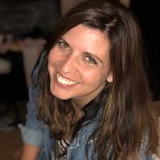 Melissa Newton's Instagram, Twitter & Facebook