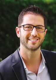 ON THE MOVE PEOPLE & COMPANIES