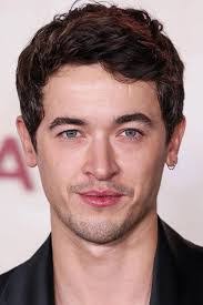 Christopher Chartrand's Instagram, Twitter & Facebook