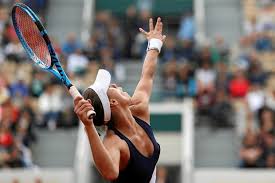 Magda linette won her first wta 125 title in november 2014 by defeating china's wang qiang in the final of the ningbo international women's tennis magda linette was born to tomasz and beata and currently resides in poznań, poland. Magda Linette Tenisistka Sport Pl Najnowsze Informacje Pilka Nozna F1 Tenis Koszykowka Siatkowka