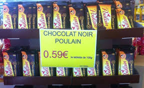 insolite un supermarche specialise dans la vente de produits perimes