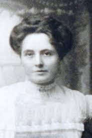 Janie Steen's Instagram, Twitter & Facebook