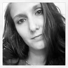 Lacey Sheeran, Mary Kay Consultant