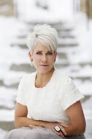 80 Stylish Short Hairstyles For Women Over 50 Lovehairstyles Com Short Grey Hair Short Hair Styles White Pixie Haircut