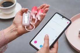 Gemini: Pleasure Through Vibrating Nipple Clamps - VirtualRealPorn.com