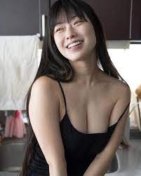小田飛鳥さんのインスタグラム写真 - (小田飛鳥Instagram)「台風の前の気圧の変化か、身体がダル重いです〜🌀 皆さんは大丈夫ですか？  台風もお気を付け下さい🍀 👼 #天女の休日 #写真集 #japanesegirl #naturalhair #photobook  #nowonsale」9月30日 14時54分 ...
