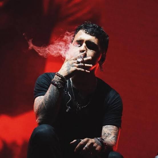 Christian Nodal rechaza la censura a los narcocorridos: “México es lo que  es” - Infobae
