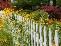 Gartenzaun Und Gartengrenzen Ideen Nutzliche Designer Vorschlage Landschaftsbau Ideen Zaun Garten Gartenzaun