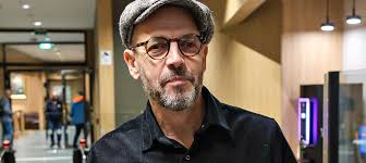 Vil legge forskningssenter for språk til Bergen. Kulturbyråd Eduardo  Andersen tar så mange jobber byen kan få.