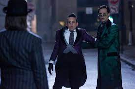 Let us know in the comments section below. The Penguin And Riddler Get Deadly Dapper In New Pics From The Gotham Finale Sciencefiction Com