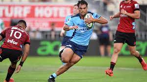 Hence hunt has been in contact with folau, while also checking on the wallabies star through folau's younger brother. Karmichael Hunt Still In The Frame For Wallabies Says Rob Penney