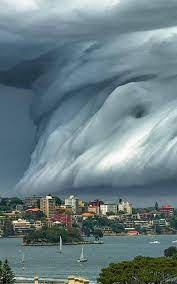 Winds variable at 30 to 35 mph (48.3 to 56.3 kph) (48.3 to 56.3 kph). Tsunami Cloud Sydney Australia Weather