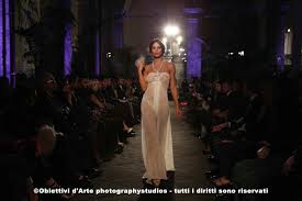 8 marzo 2019 | 0 commenti. La Tradizione Della Sartoria Napoletana Di Vanitas Presenta Il Suo Fashion Show A Palazzo Caracciolo Palcoscenico