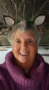 Elissa Gee's Instagram, Twitter & Facebook