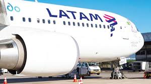 Conoce a nuestras aerolíneas asociadas. Latam Airlines Impacto De Us 30 Millones Por La Situacion En Chile Noticias De Turismo Reportur