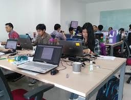 Karena menurut gue, yang namanya esensi pendidikan itu bukan lagi untuk mempersiapkan diri lo di dunia kerja supaya lo bisa cari duit yang banyak dan jadi orang kaya. Kuliah Jurusan Apa Yang Cepat Dapat Kerja Setelah Lulus Akuntansiku Com 2021